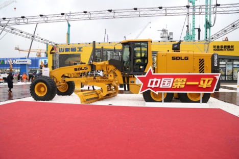 Новый грейдер SDLG G9260 в центре внимания на bauma China